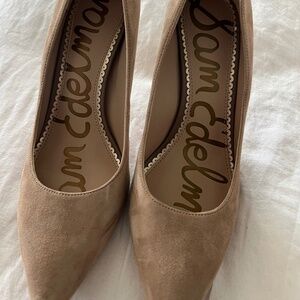 Sam Edelman Nude Suede Pump, Size 8